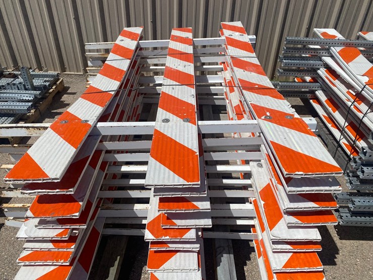 #8782-•-road-construction-barricades-image-4