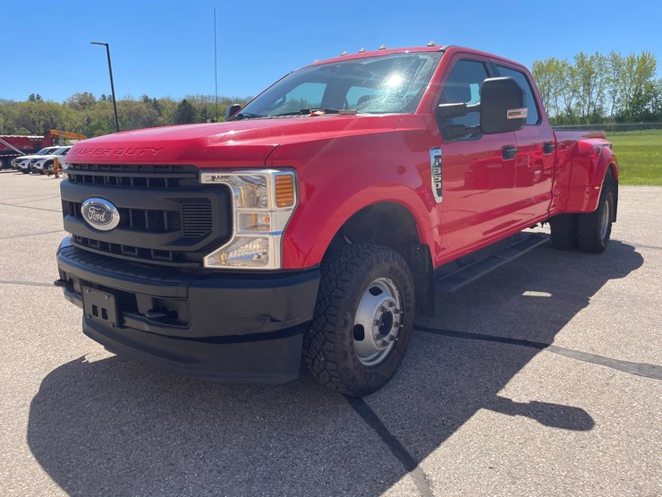 2020-ford-f350-xl-image-1
