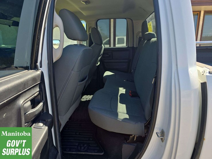 2013-dodge-1500-image-25