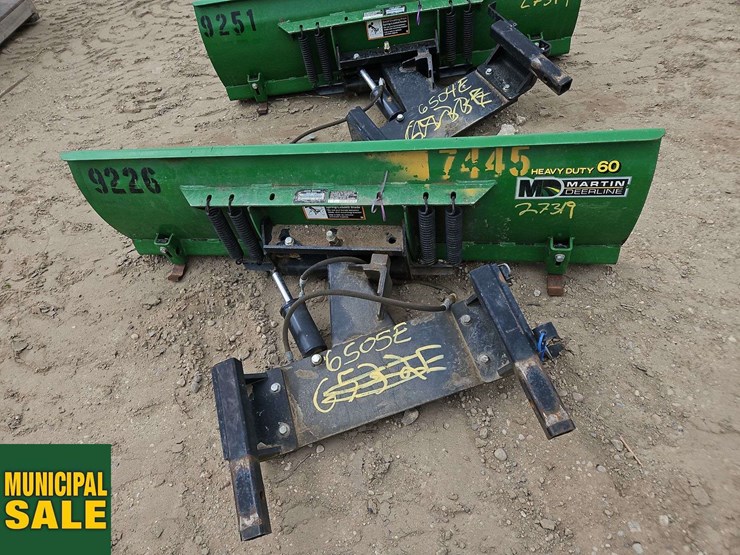 john-deere-60in-front-blade-image-5