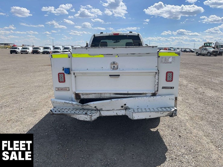 2021-ford-f350-image-7