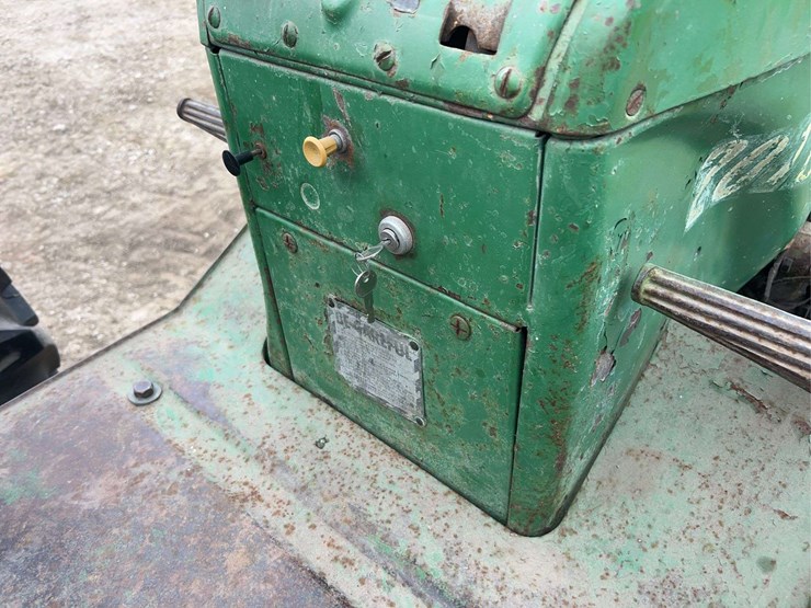 2010-john-deere-2010-image-36