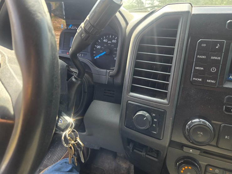 2017-ford-f550-image-48