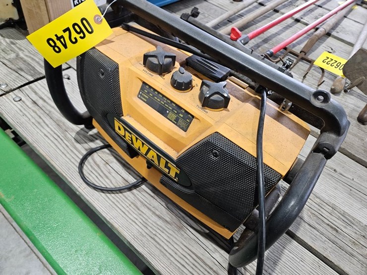 #6248-•-dewalt-radio-image-2