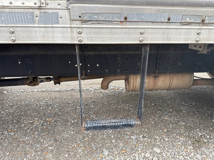2004-international-durastar-4300-image-40