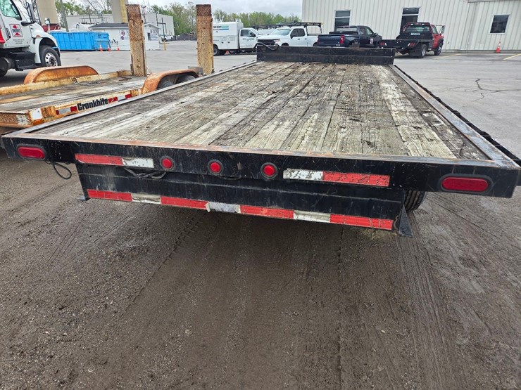 1999-18'x102"-flatbed-trailer-image-10