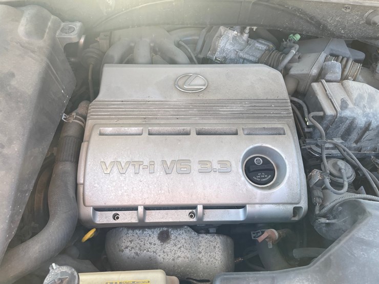 2004-lexus-rx330-image-44