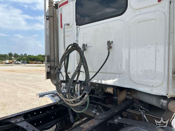 2016-western-star-4900-image-31