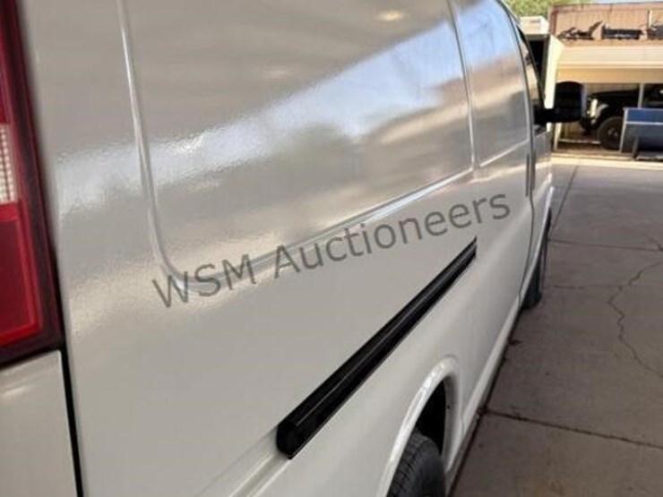 2009-chevrolet-express-1500-image-11