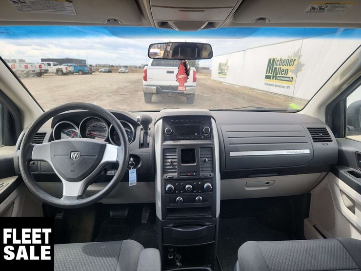 2010-dodge-grand-caravan-image-19