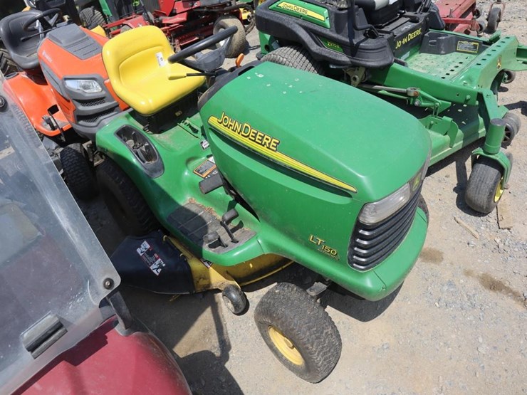 john-deere-lt150-image-2