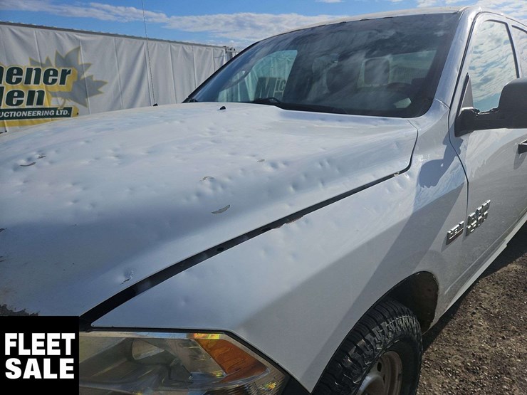 2015-dodge-1500-image-47