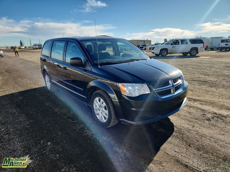 2014-dodge-grand-caravan-image-2