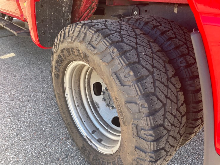 2020-ford-f350-xl-image-27