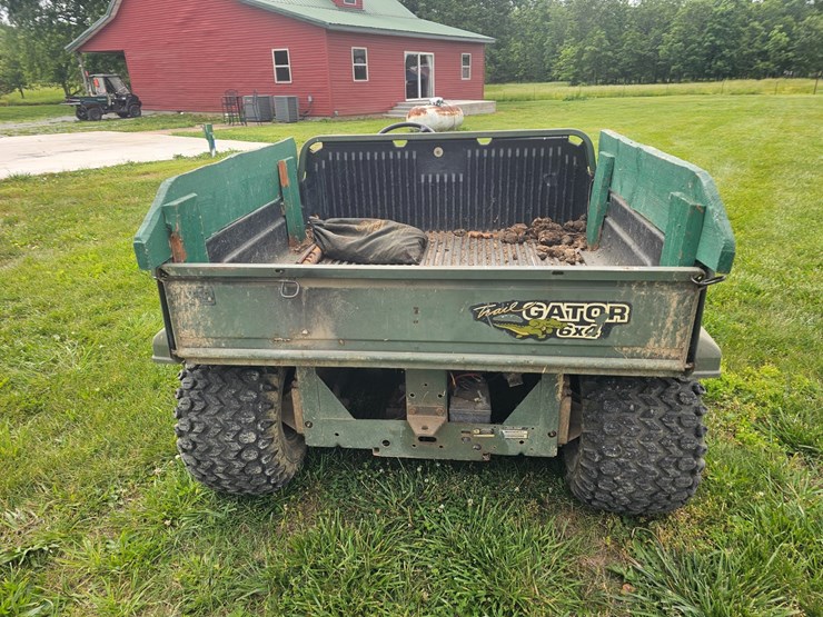 john-deere-gator-image-8