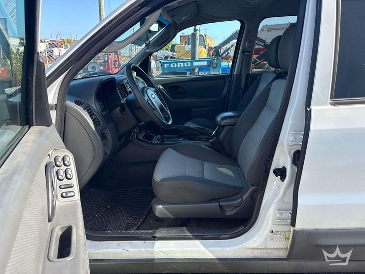 2007-ford-escape-image-12