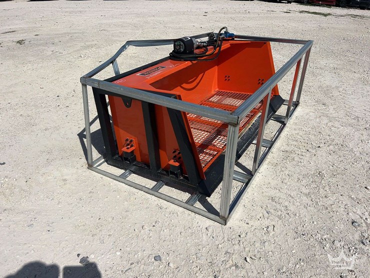 pabreak-72in-hydraulic-sharker/vibrating-screening-bucket-skid-steer-attachment-image-2