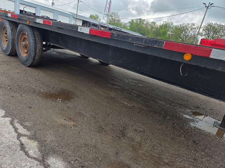 1999-18'x102"-flatbed-trailer-image-5