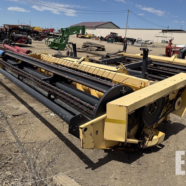 NEW HOLLAND 2326