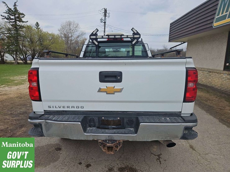 2017-chevrolet-silverado-3500hd-image-8