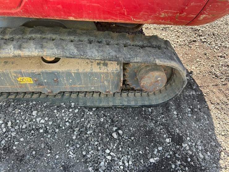 2020-takeuchi-tb230-image-17
