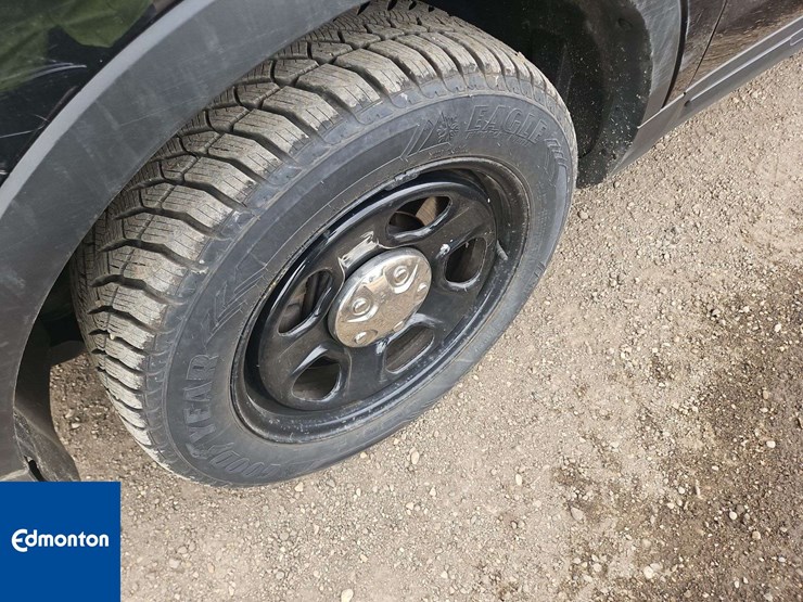 2019-ford-explorer-image-17