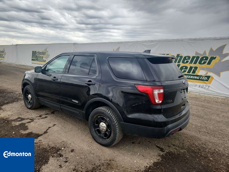 2017-ford-explorer-image-3
