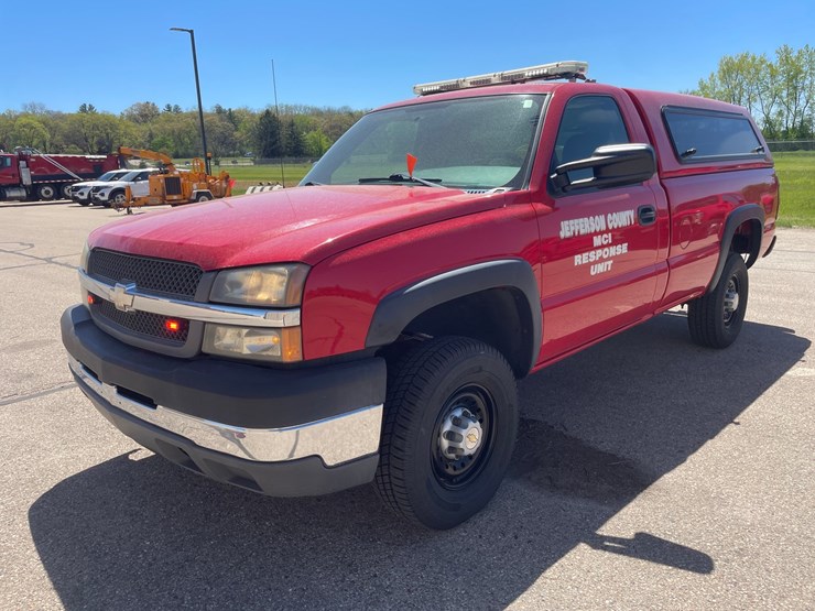 2004-chevrolet-2500-image-1
