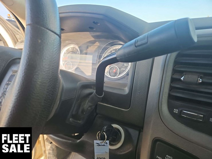 2015-dodge-1500-image-22