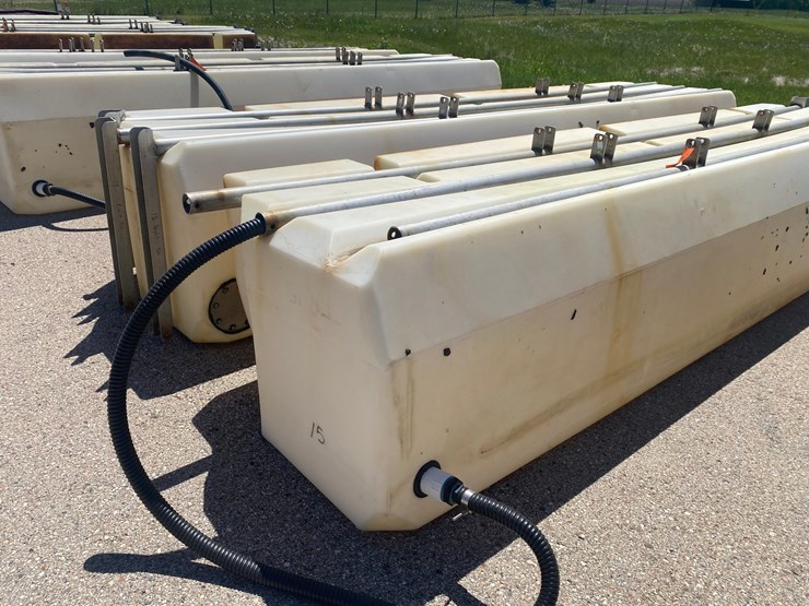 #8775-•-(2)-brine/-liquid-applicator-tanks-image-5