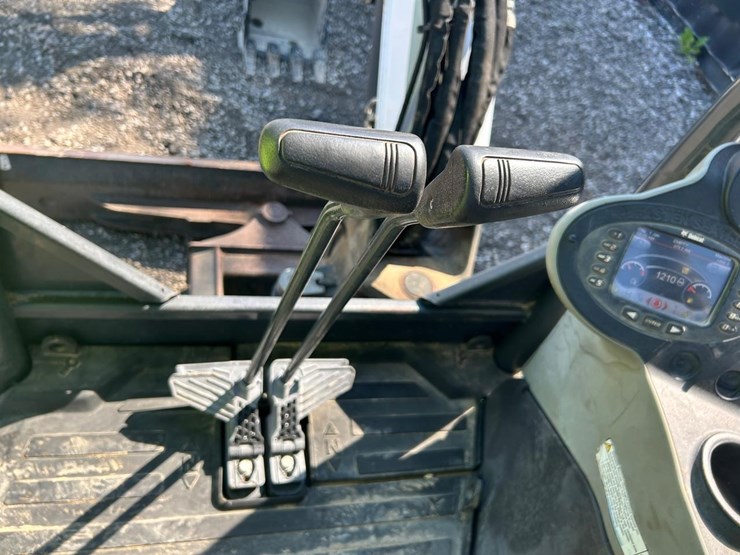 2019-bobcat-e35-image-18