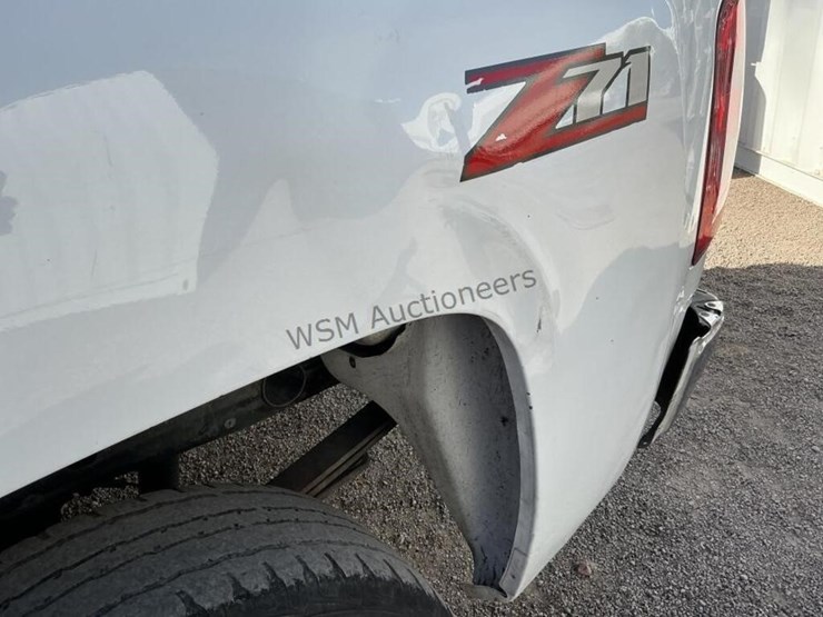 2011-chevrolet-silverado-1500-image-27