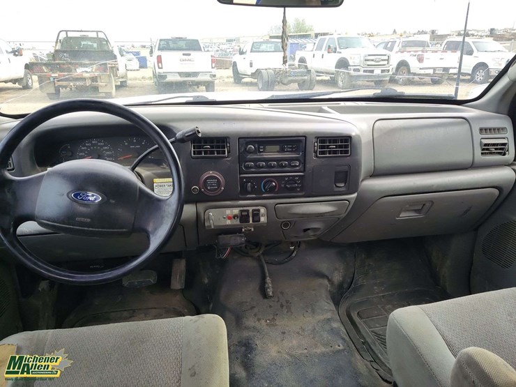 2003-ford-f550-image-14