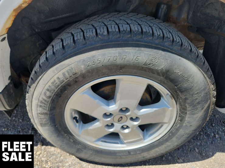 2012-ford-escape-xlt-image-11