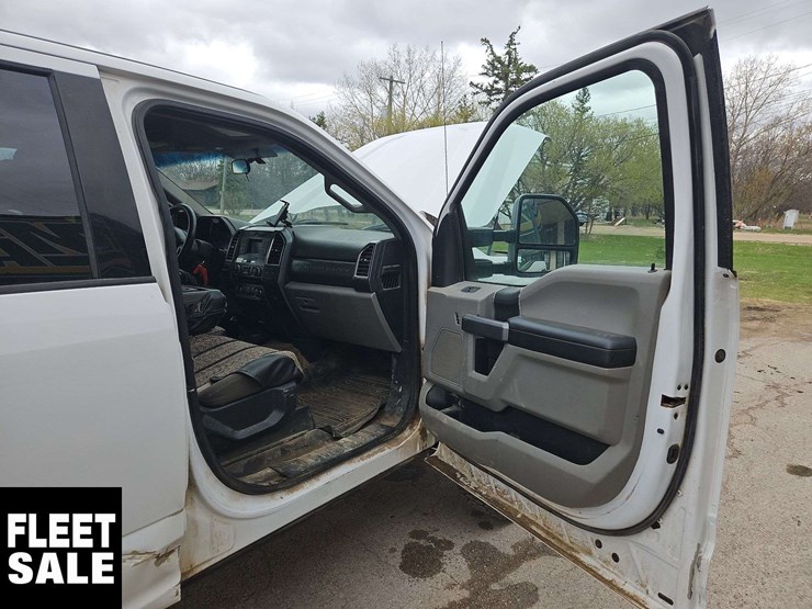 2017-ford-f550-image-28