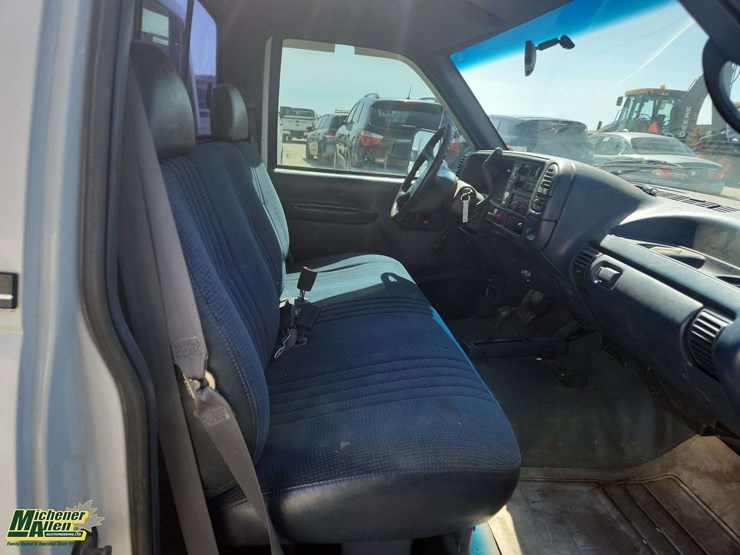 1996-gmc-sierra-3500-image-15