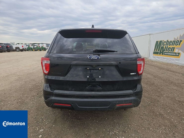 2019-ford-explorer-image-8