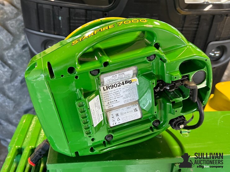 2023-john-deere-7000-image-4