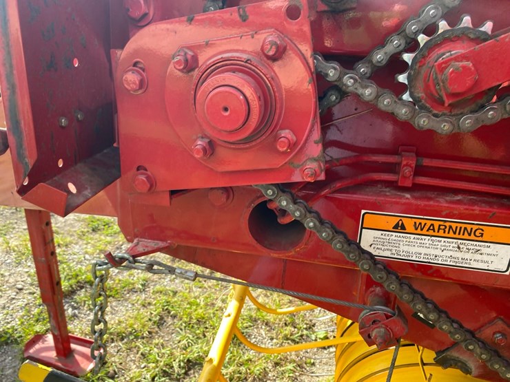 new-holand-7050-4x4-rd-baler-image-17