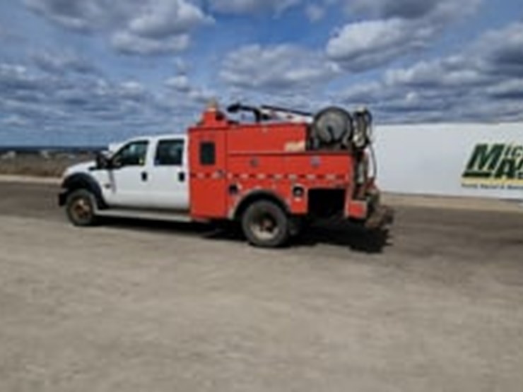 2011-ford-f550-image-5