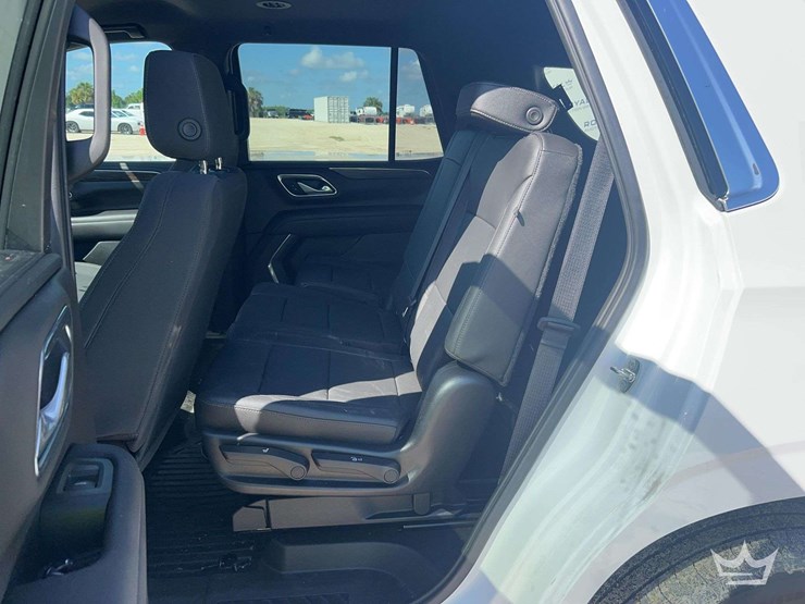 2021-chevrolet-tahoe-image-18
