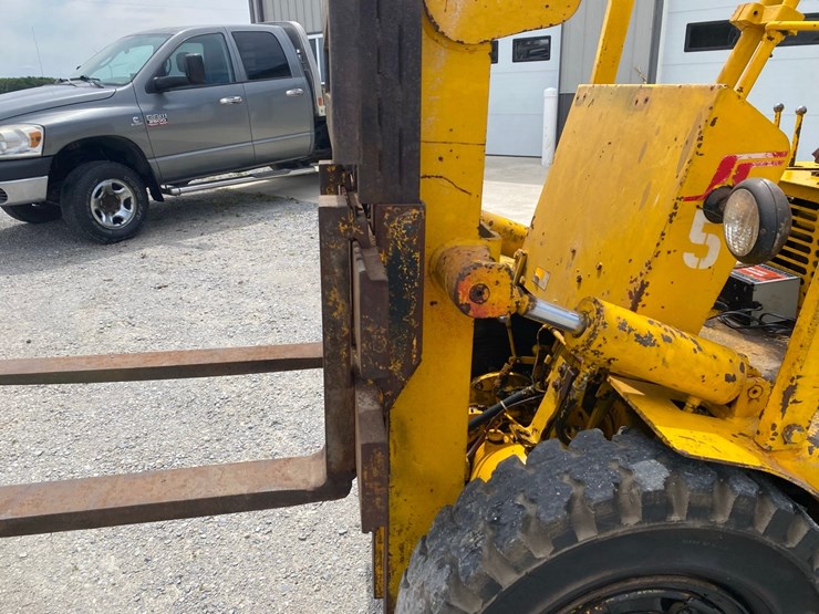 white-lp-gas-forklift.-image-7