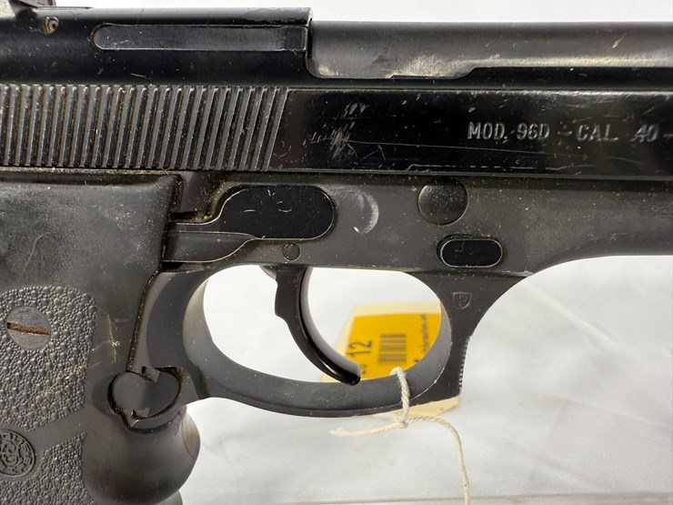 #12-•-beretta-96d-40-pistol-ber195967-image-20
