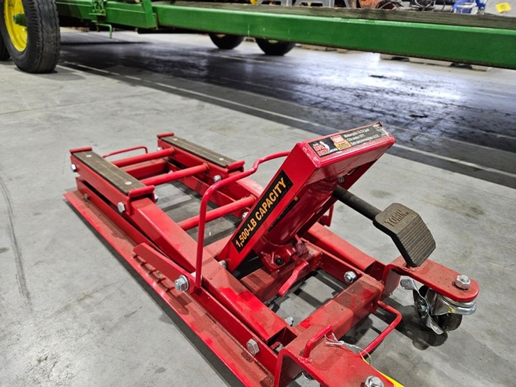 #6259-•-torin-big-red-jacks-1500lb-motorocycle-or-atv-jack-image-9