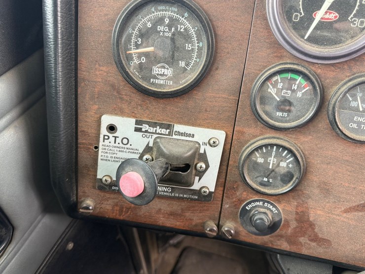 peterbilt-357-image-48