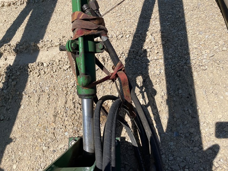 john-deere-148-image-8