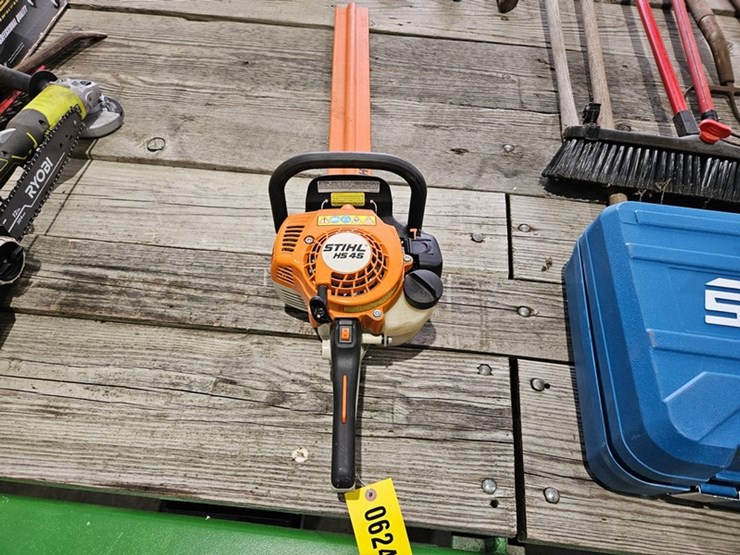 #6245-•-stihl-hs45-hedge-trimmer-image-2