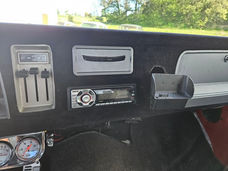 1965-chevrolet-c10-image-34