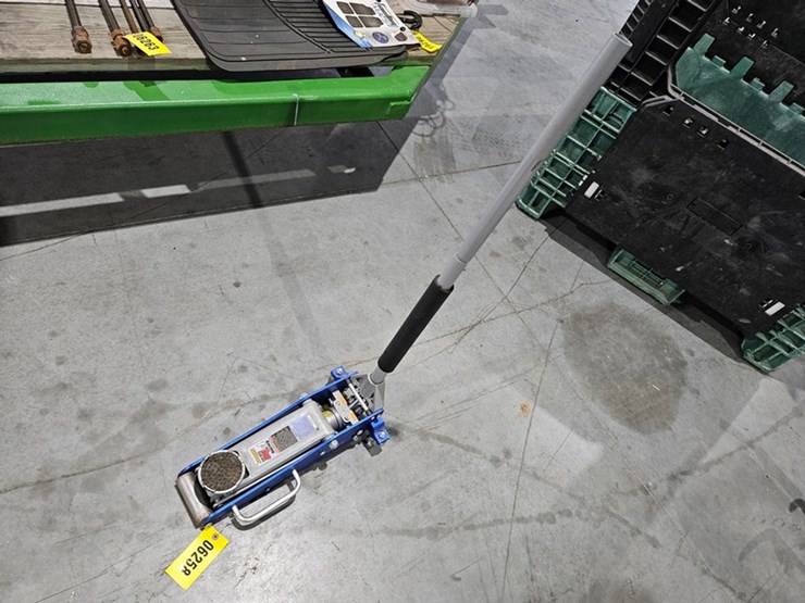 #6258-•-pittsburgh-racing-1.5-ton-floor-jack-image-1