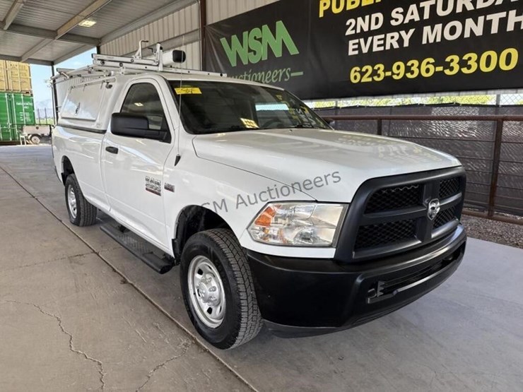 2017-dodge-2500-image-2